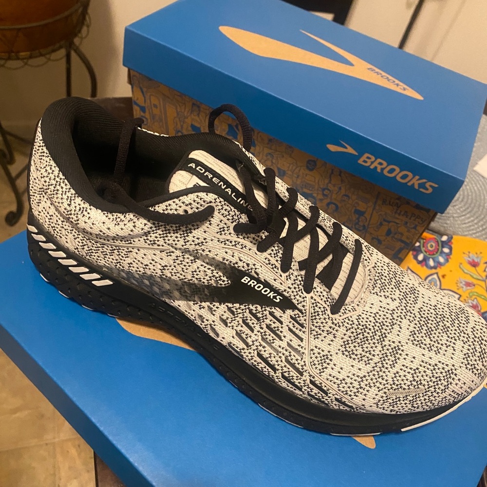 Brooks Andrenaline  GTS 21  size 11 wide men’s